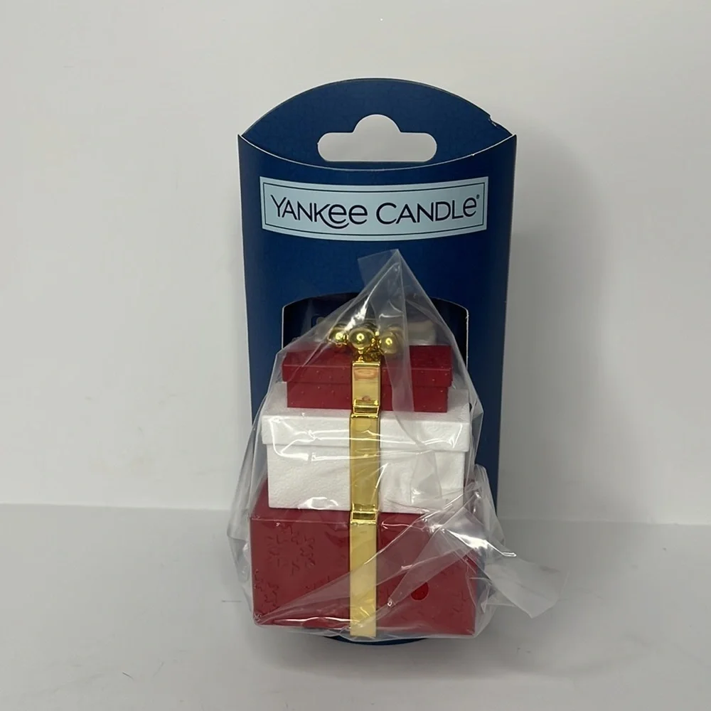Yankee‎ Candle Scent Plug Presents Light-Up Fragrance Diffuser New Holiday Decor